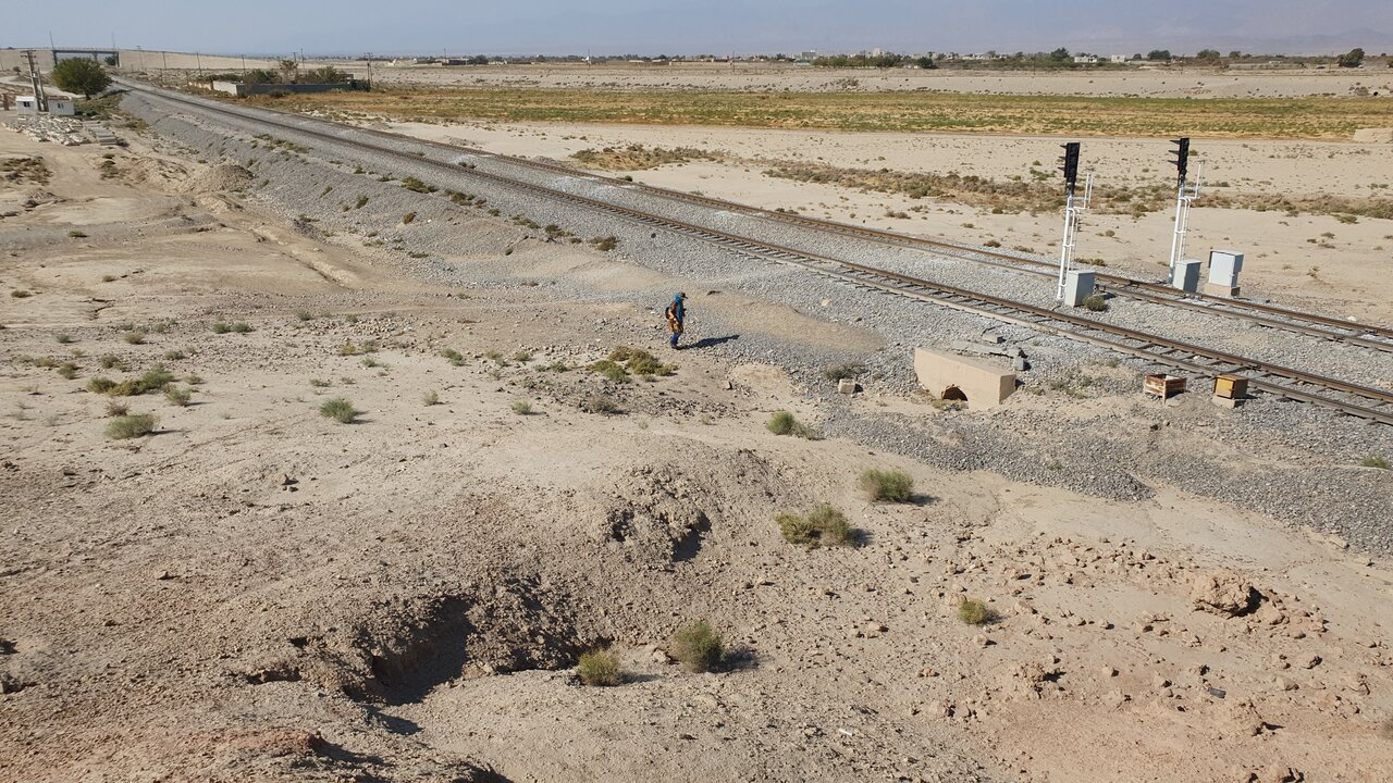 جابجایی ریل راهآهن از جوار «تپه حصار دامغان»