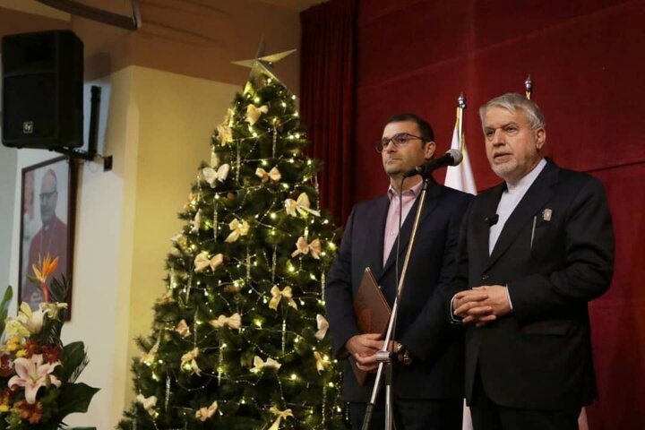 صالحی امیری در کلیسای سنت ژوزف از پیام صالح‌آمیز حضرت مسیح (ع) گفت