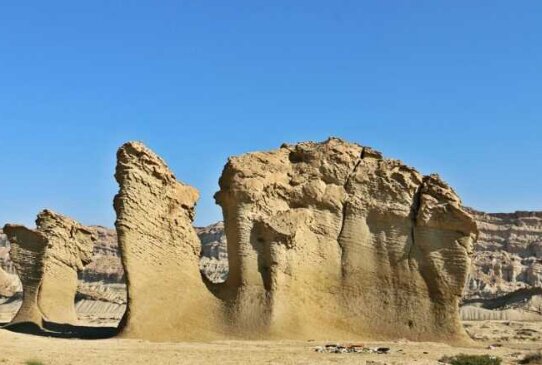 حتما از منطقه بیابانی سایه خوش بندر لنگه بازدید کنید