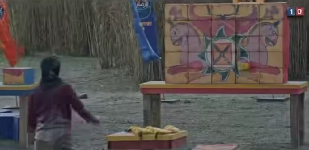 پرتاب سنگ به تاریخ ایران؛ نمایشی از ویران‌سازی ایران