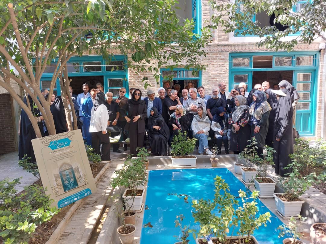 کاتبان قرآن در خانه پدری جلال‌آل‌احمد گردهم آمدند
