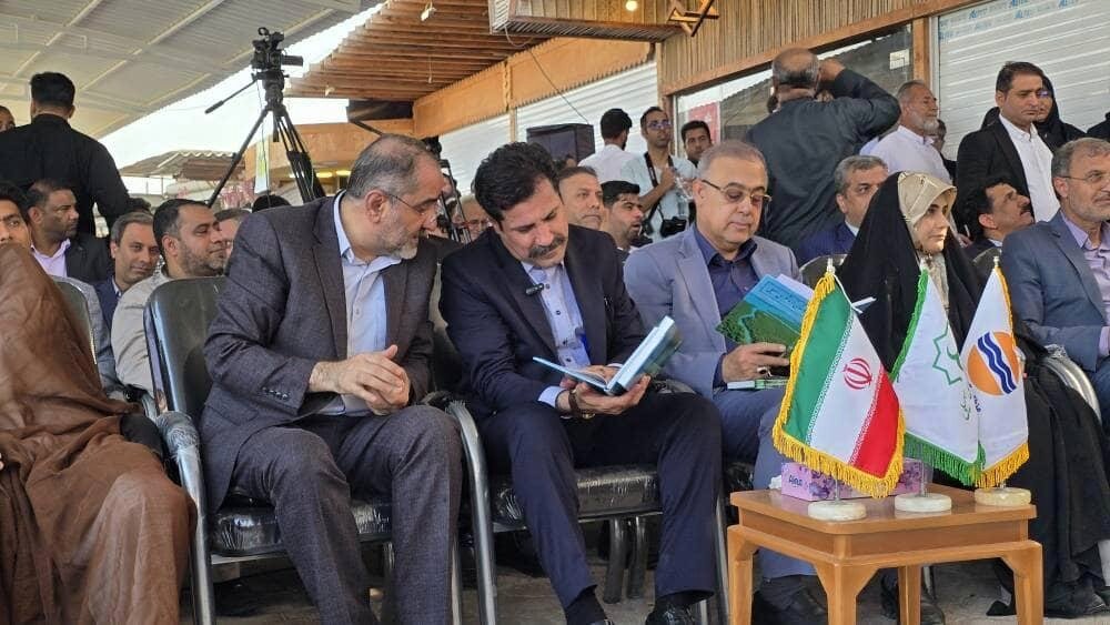 رونمایی از کتاب «روستای گردشگری سهیلی» با حضور معاون رئیس‌ جمهور