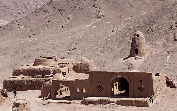 چند جاذبه تاریخی و بی‌همتای تفت